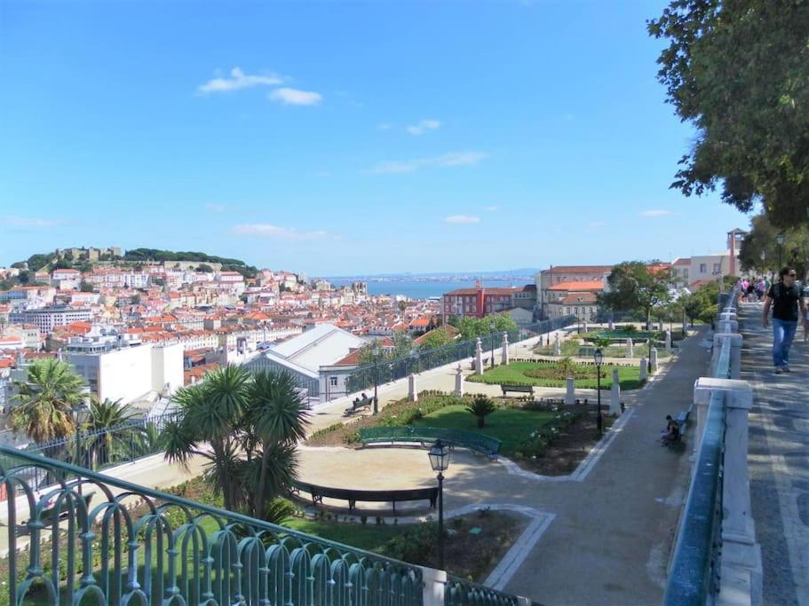 Appartement Mm3 Baixa Rossio Castle View! à Lisboa Extérieur photo